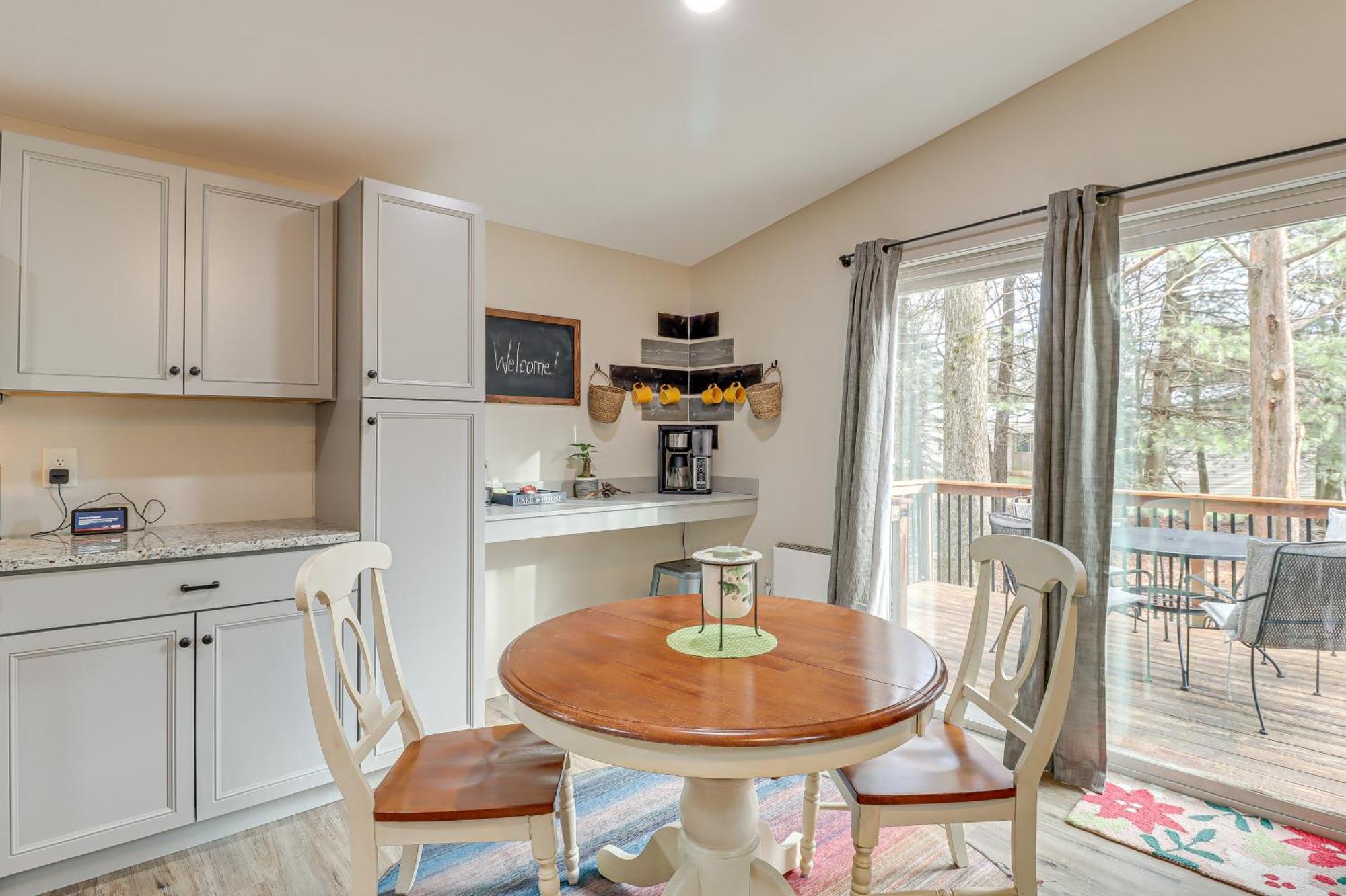 Quaint Jim Thorpe Cabin Retreat, Walk To Beach! Екстериор снимка